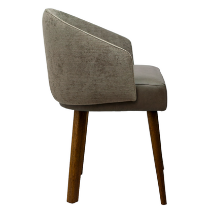 Silla Bernal | Asiento 100% Piel y Respaldo Textil, con base de madera Haya Alemana